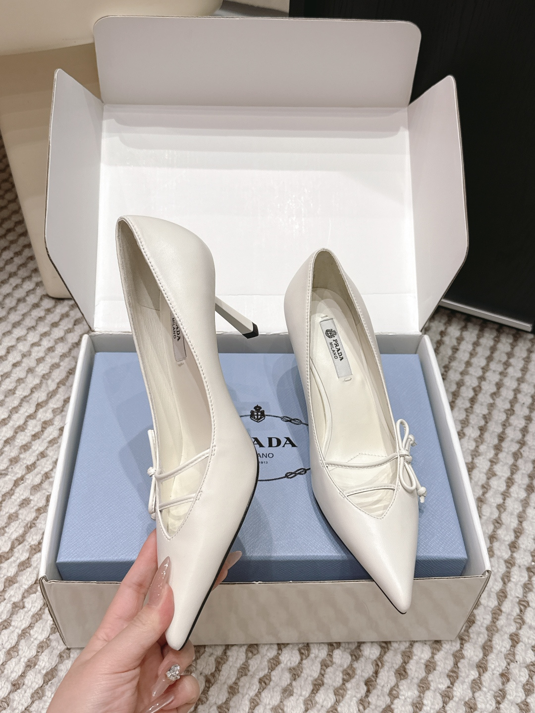 Prada Style Green Leather Women's Shoes style reference detail image 4 from source 784906