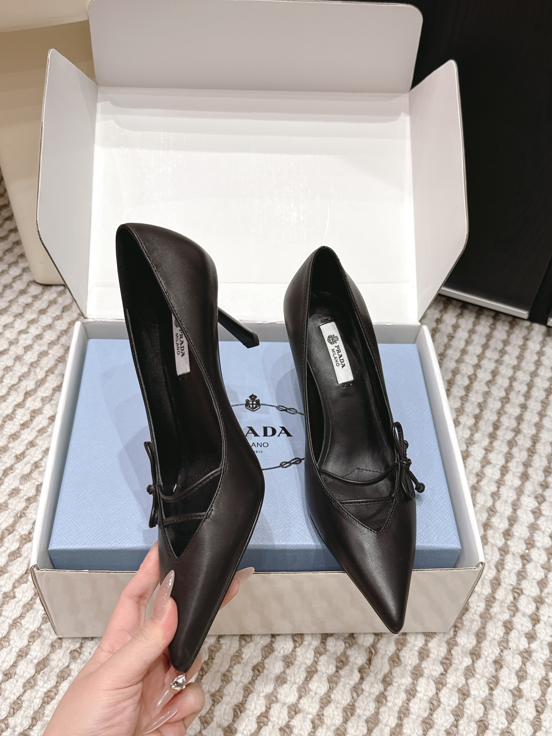 Prada Style Green Leather Women's Shoes style reference detail image 5 from source 784907