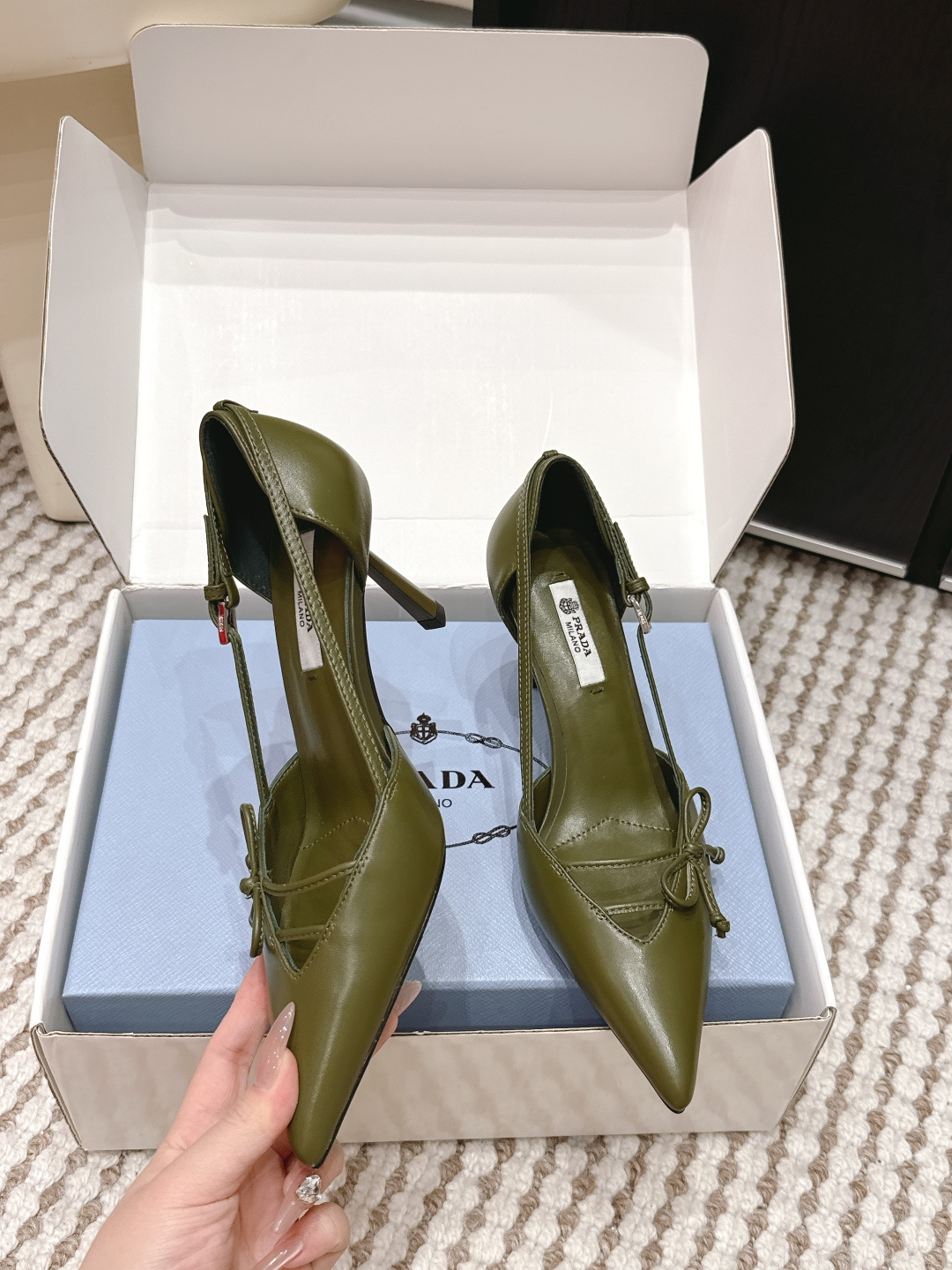 Prada Style Green Leather Women's Shoes style reference detail image 5 from source 784908