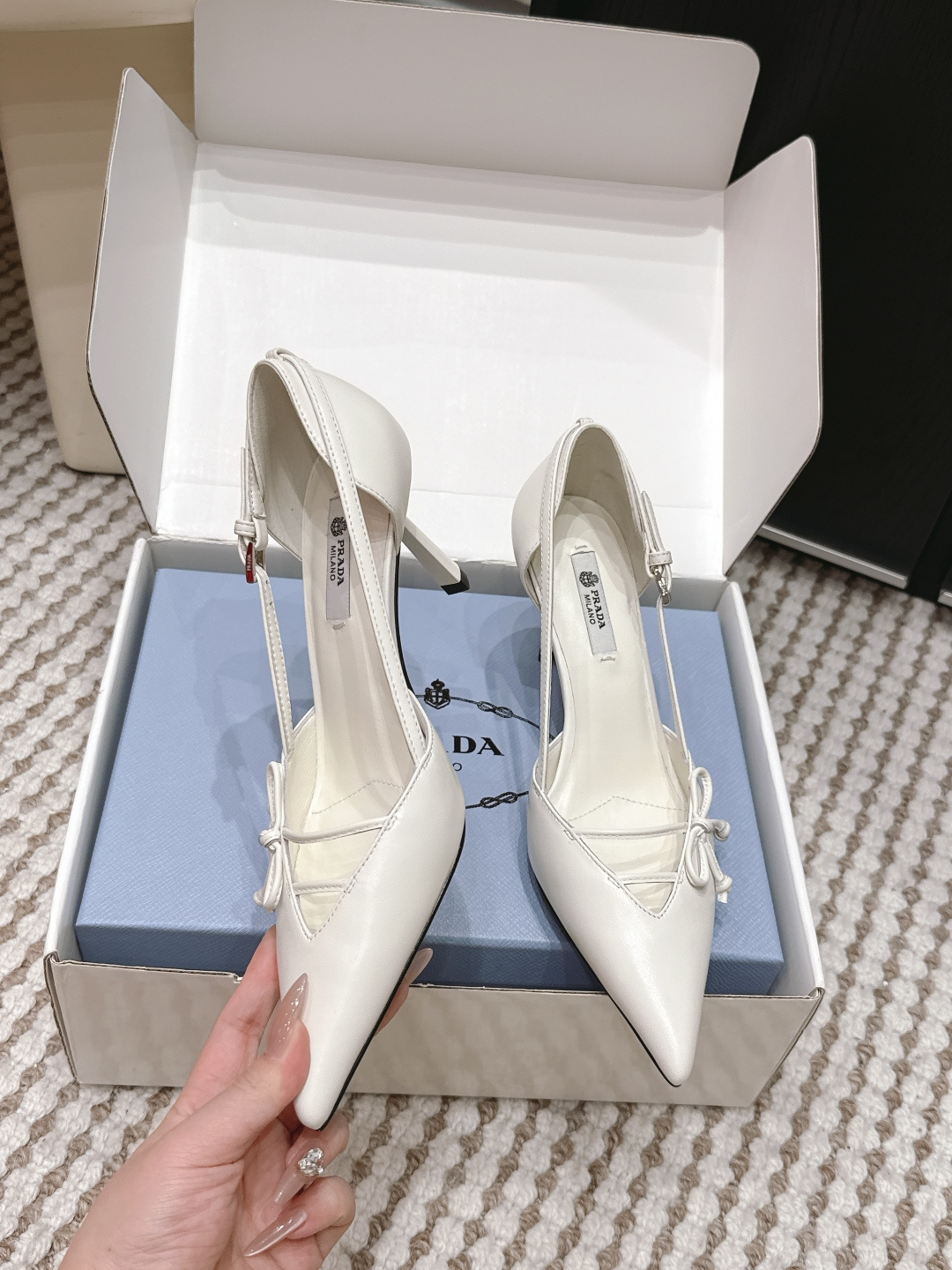 Prada Style Green Leather Women's Shoes style reference detail image 5 from source 784909