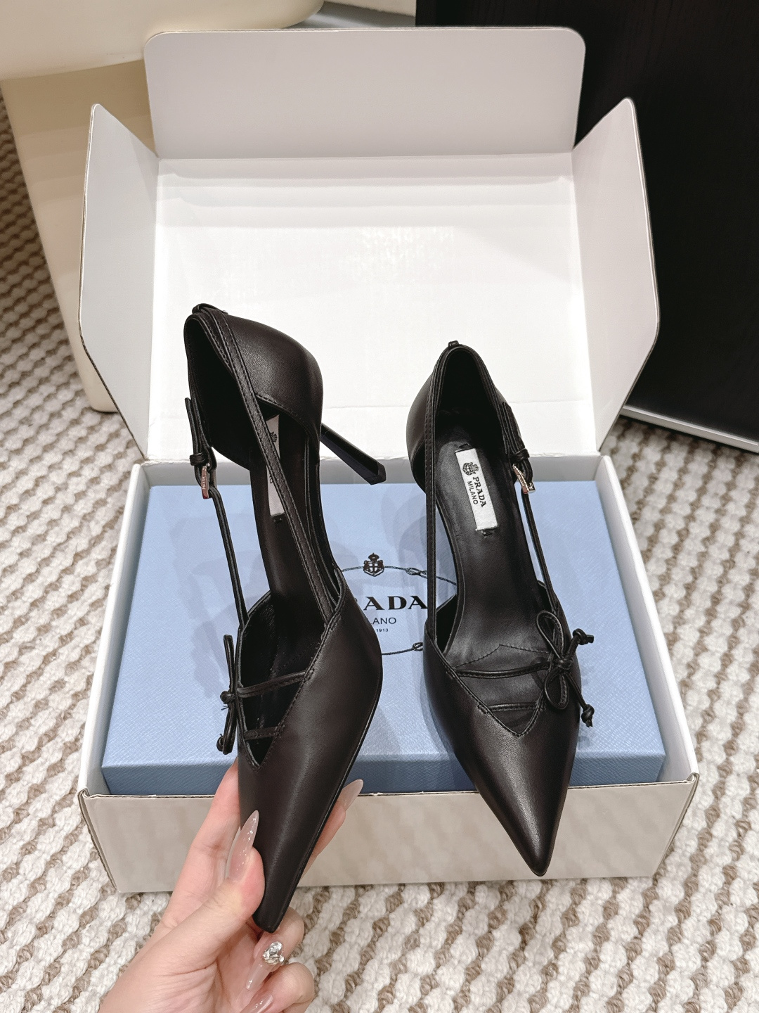 Prada Style Green Leather Women's Shoes style reference detail image 4 from source 784910