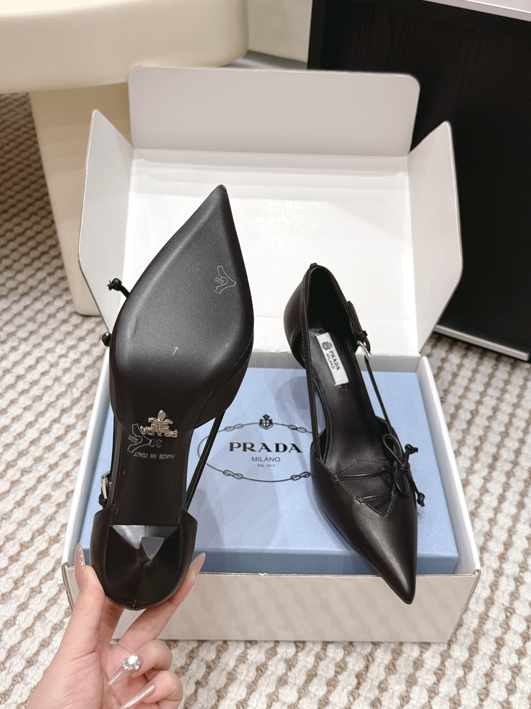 Prada Style Green Leather Women's Shoes style reference detail image 9 from source 784910