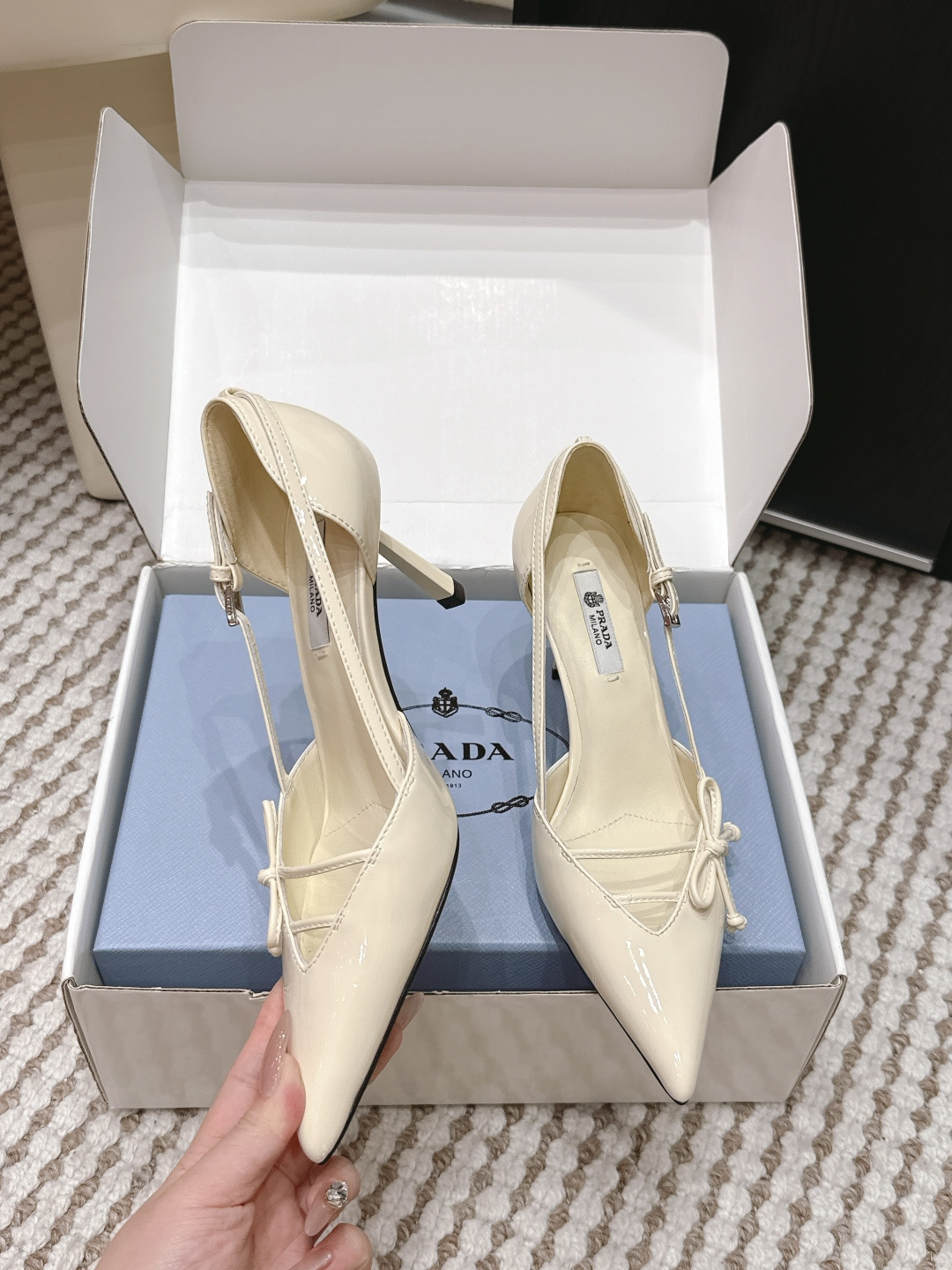 Prada Style Green Leather Women's Shoes style reference detail image 5 from source 784911