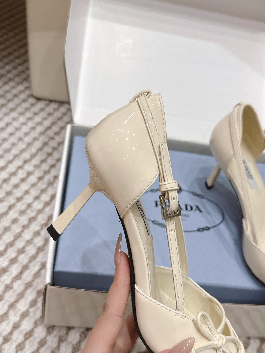 Prada Style Green Leather Women's Shoes style reference detail image 6 from source 784911