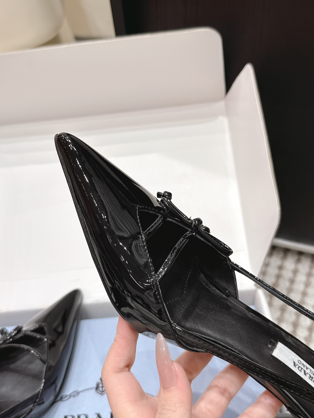 Prada Style Green Leather Women's Shoes style reference detail image 6 from source 784912
