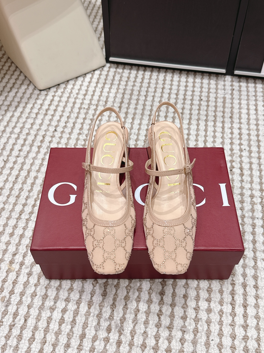 Туфли-сандалии Gucci