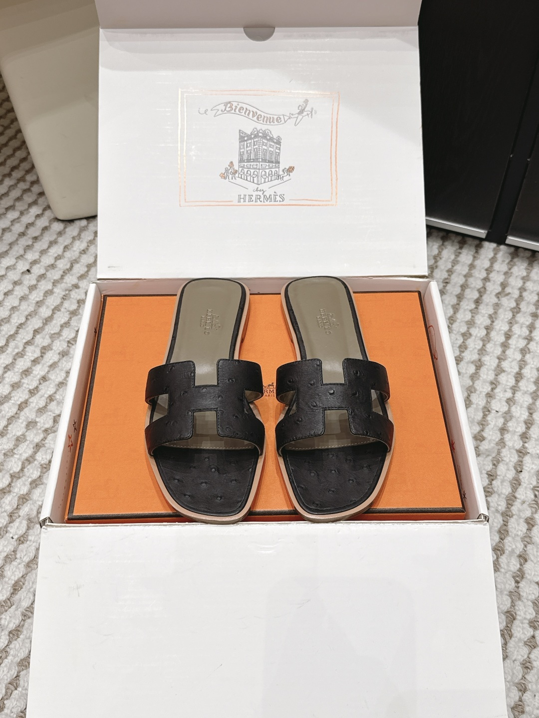 Женские сандалии Hermès