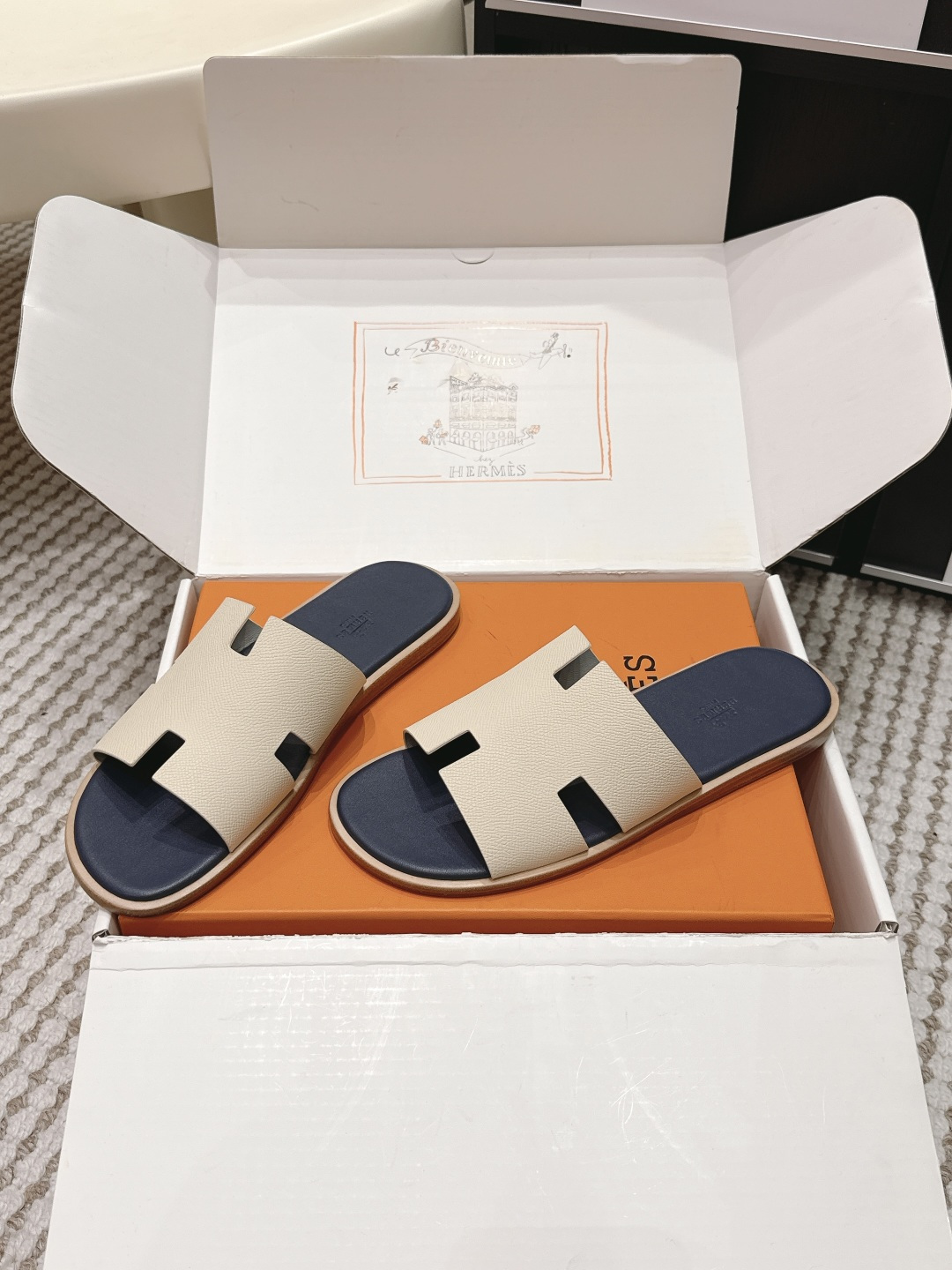 Мужские кожаные шлепанцы с буквой H Hermès