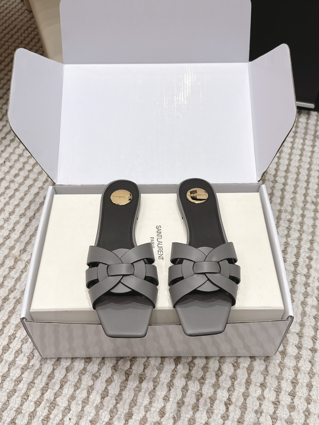 Женские сандалии Saint Laurent Melody