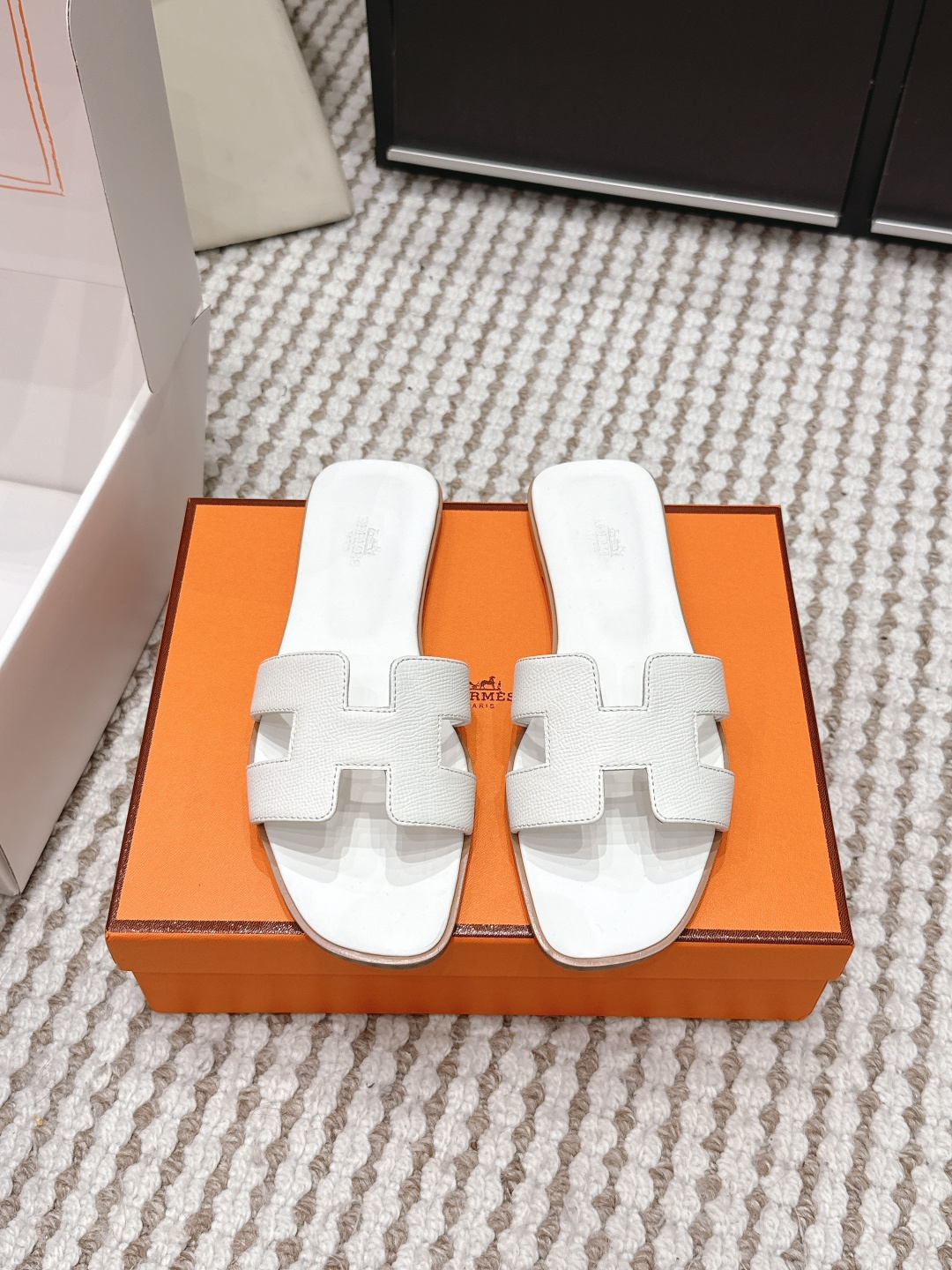 Hermès Hermes 爱马仕春 26最新配色 东莞产 H拖鞋
