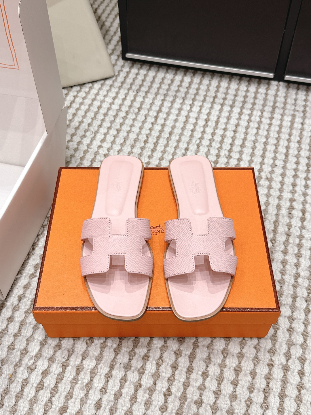 Hermès Hermes 爱马仕春 26最新配色 东莞产 H拖鞋