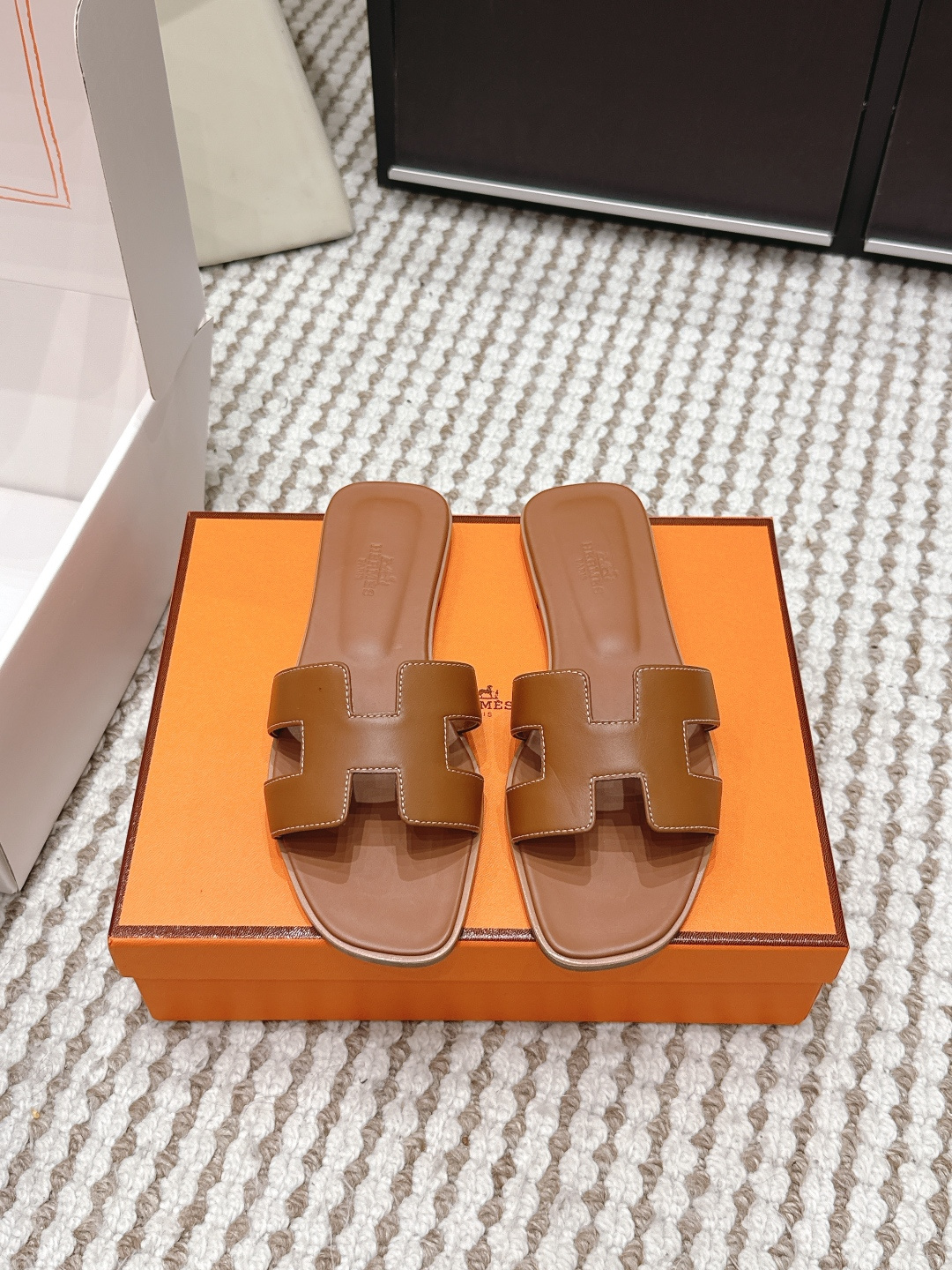 Hermès Hermes 爱马仕春 26最新配色 东莞产 H拖鞋