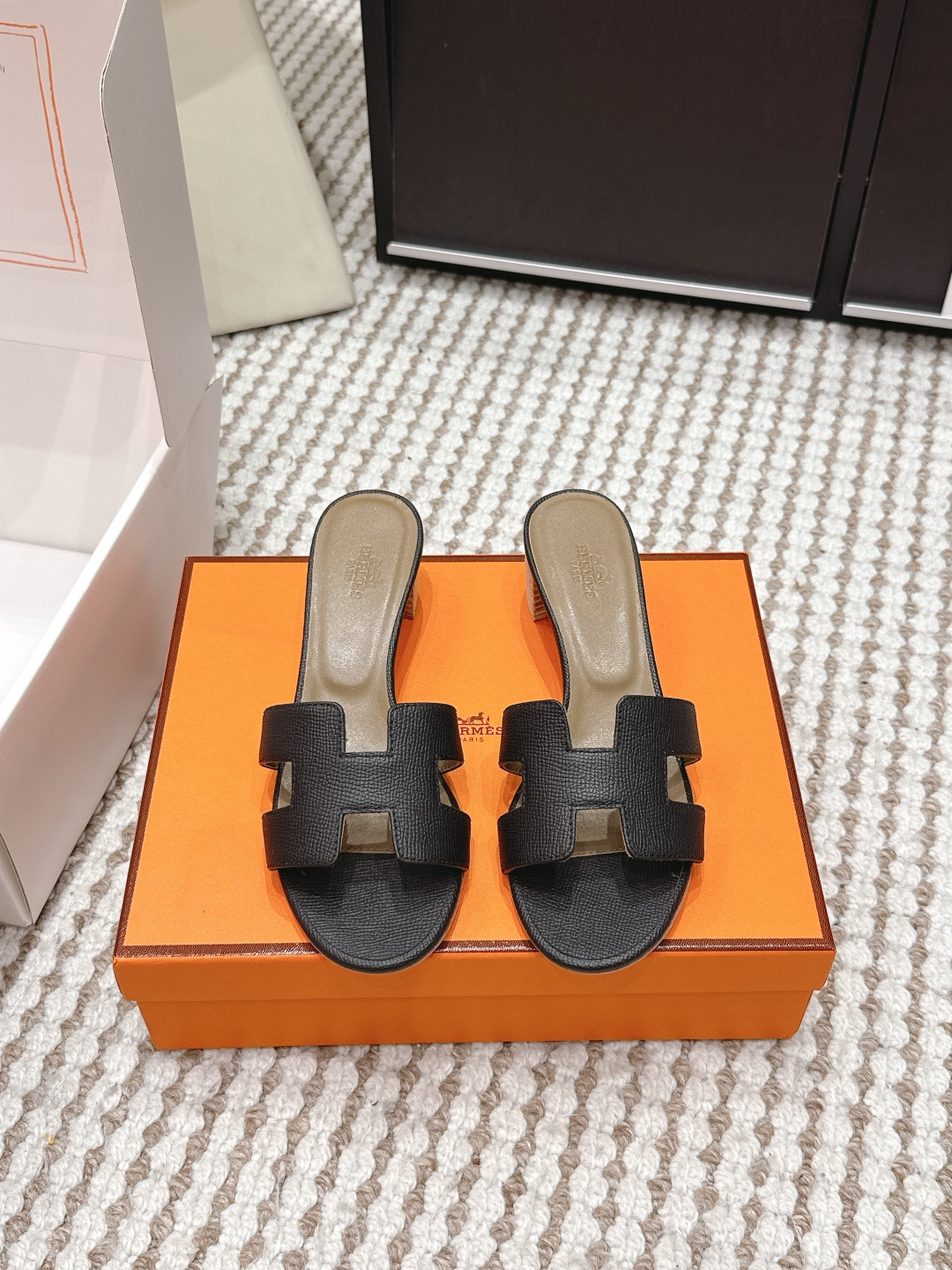 Hermès Hermes 爱马仕春 26最新配色 东莞产 H拖鞋