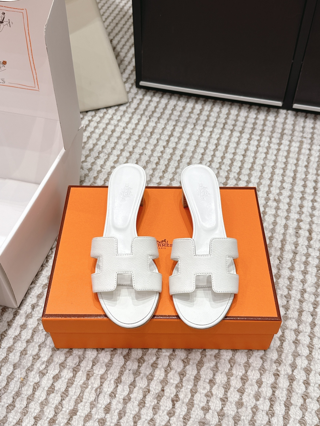 Hermès Hermes 爱马仕春 26最新配色 东莞产 H拖鞋