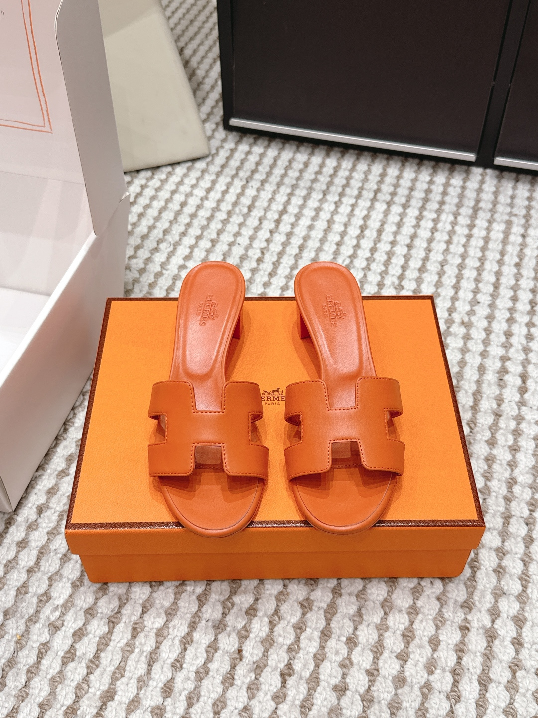 Hermès Hermes 爱马仕春 26最新配色 东莞产 H拖鞋