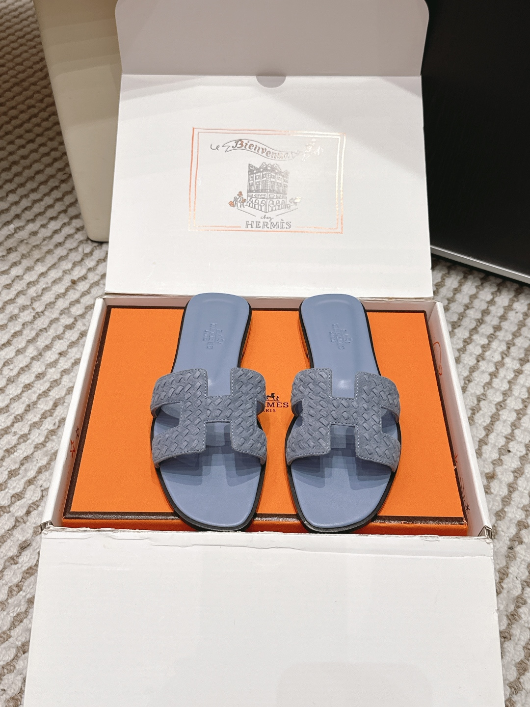 Женские шлепки в стиле Hermès, серый плетеный ремень