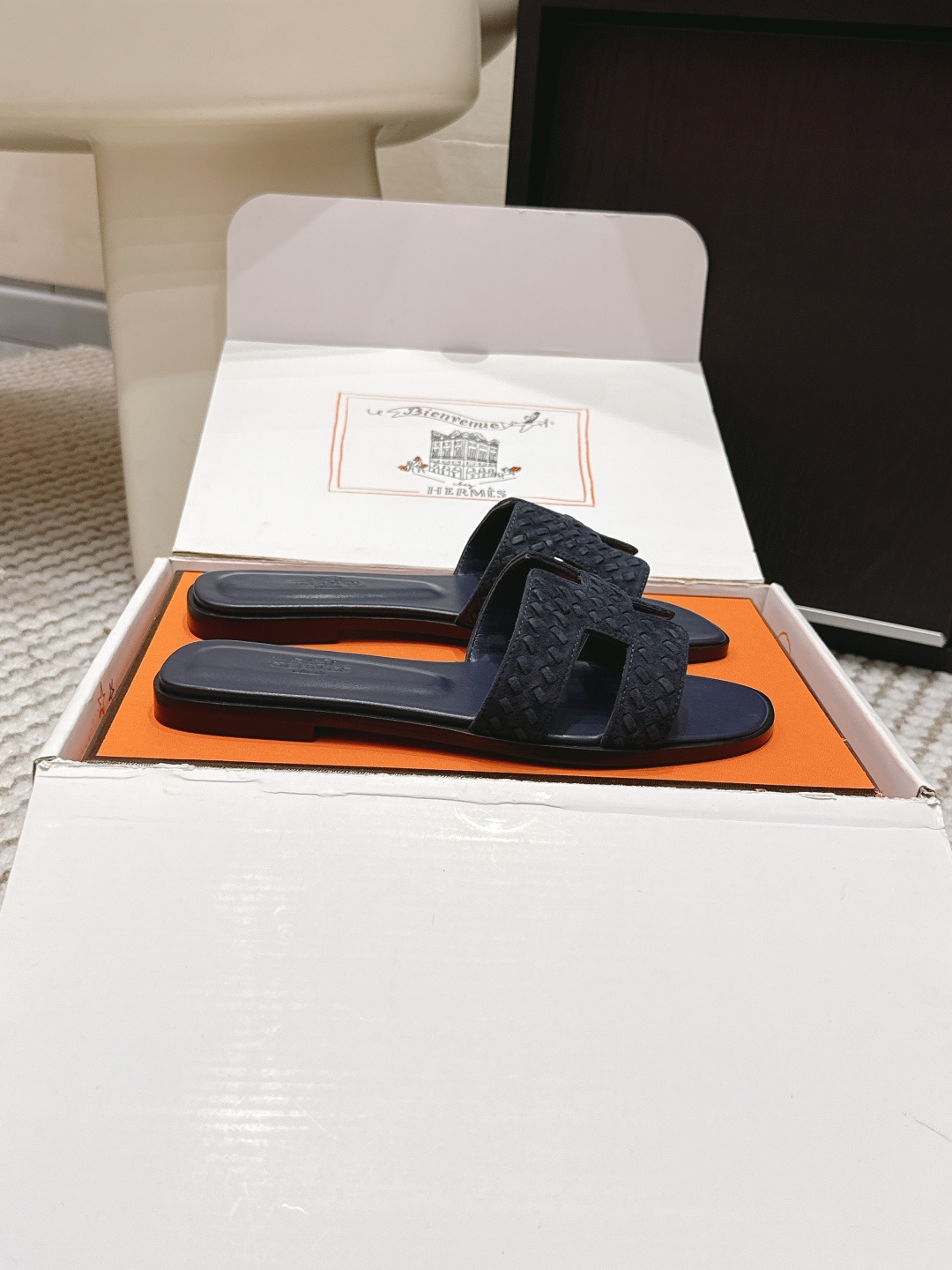 Женские кожаные шлёпанцы H Hermès