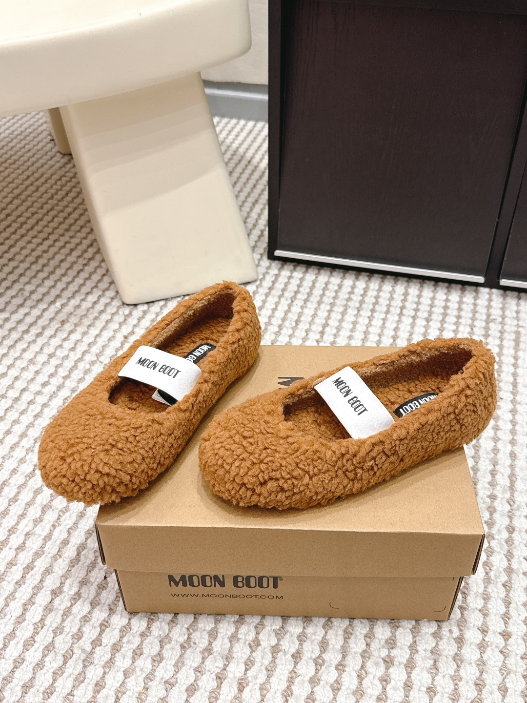 Женские мокасины из овчины Moon Boot