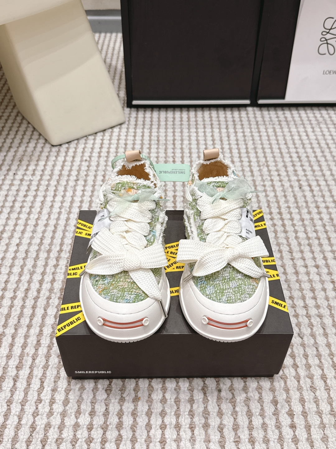 Alexander McQueen # SMILEREPUBLIC 开口笑帆布鞋