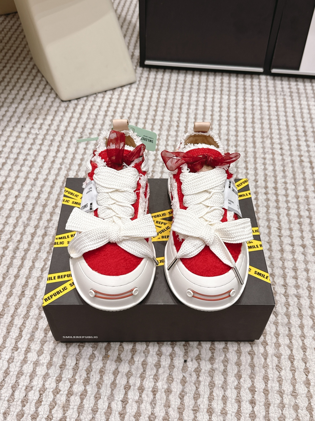 Alexander McQueen # SMILEREPUBLIC 开口笑帆布鞋