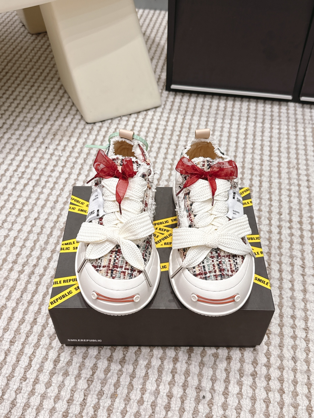Alexander McQueen # SMILEREPUBLIC 开口笑帆布鞋