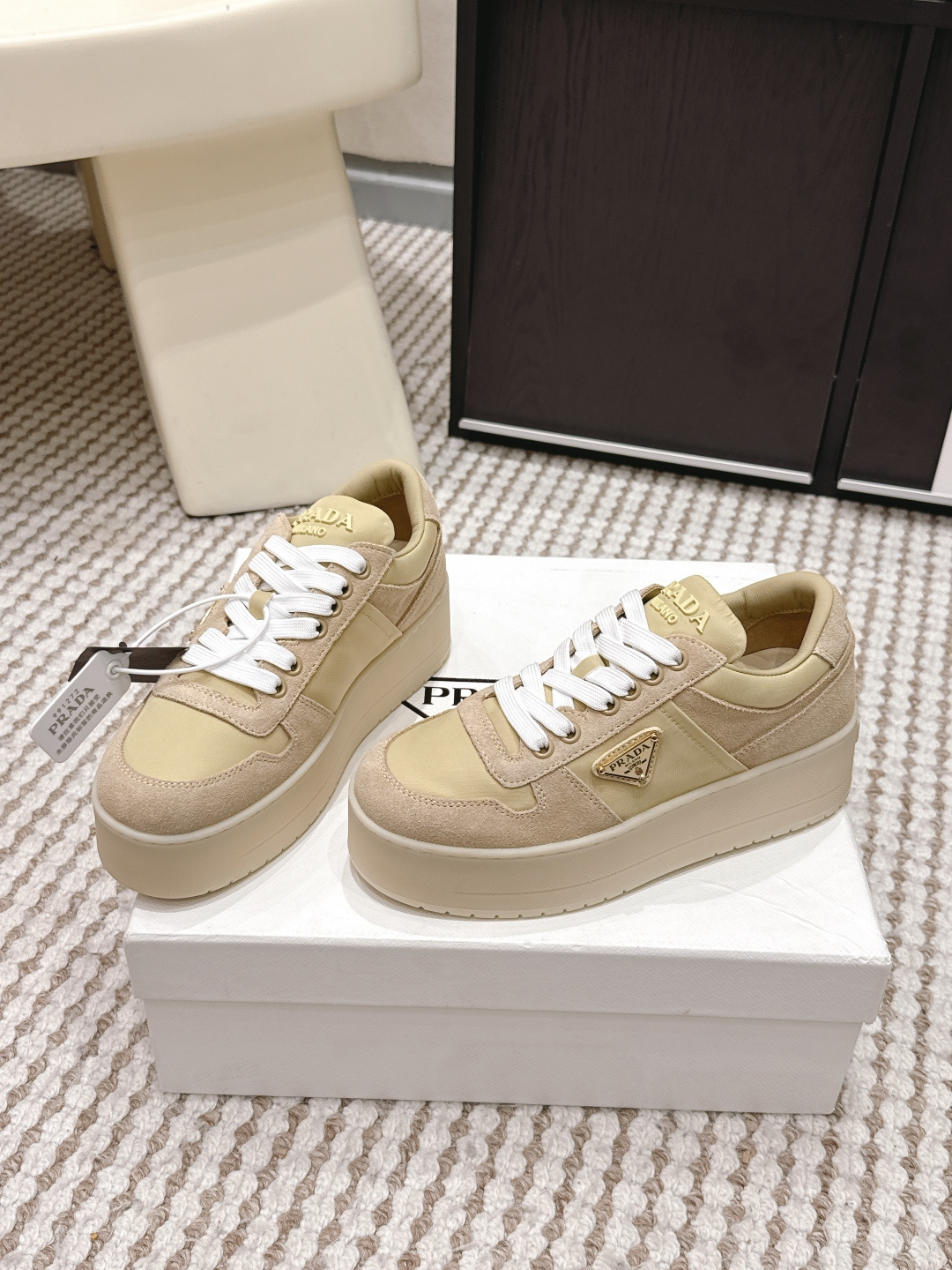 Кроссовки Prada Milano на высокой платформе