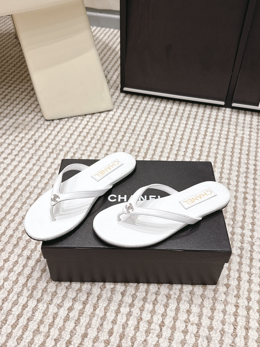 Chanel Chanel 26ss 小香 新款 三角人字拖 春夏香家