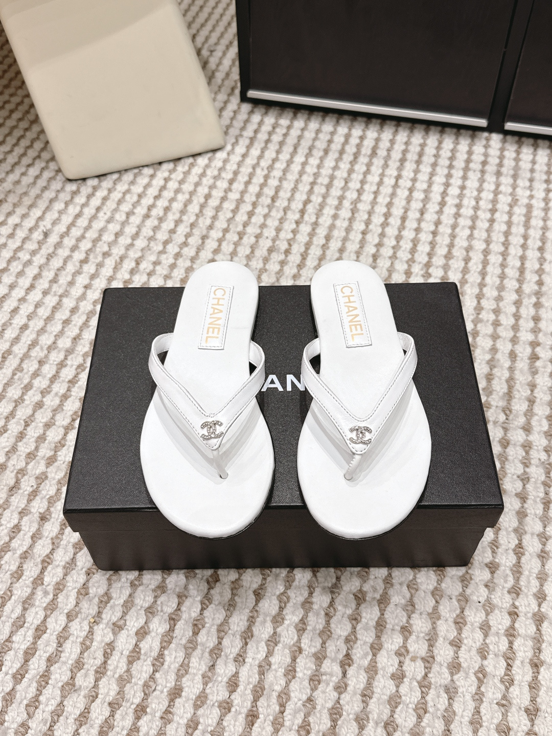 Chanel Chanel 26ss 小香 新款 三角人字拖 春夏香家