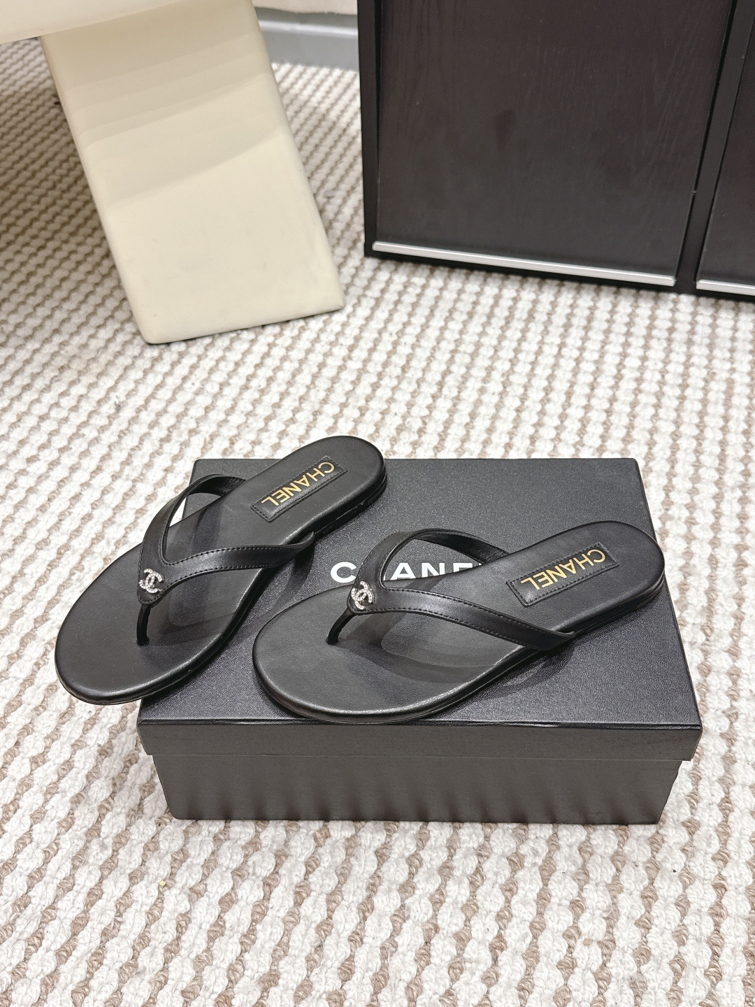Chanel Chanel 26ss 小香 新款 三角人字拖 春夏香家