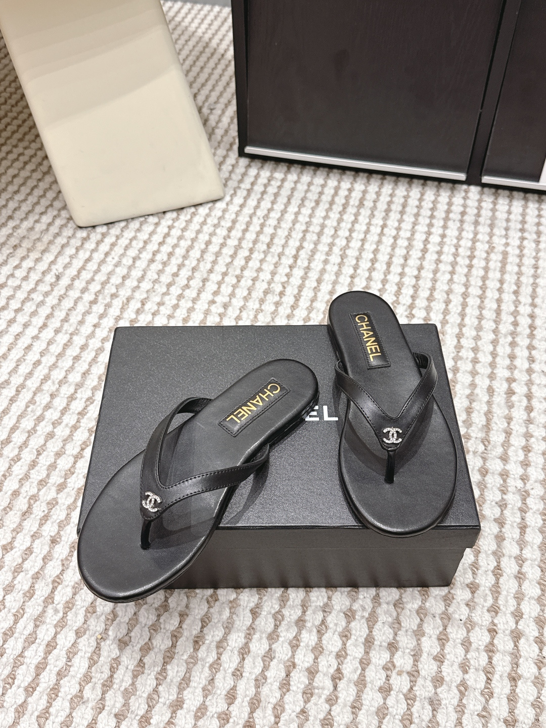 Chanel Chanel 26ss 小香 新款 三角人字拖 春夏香家