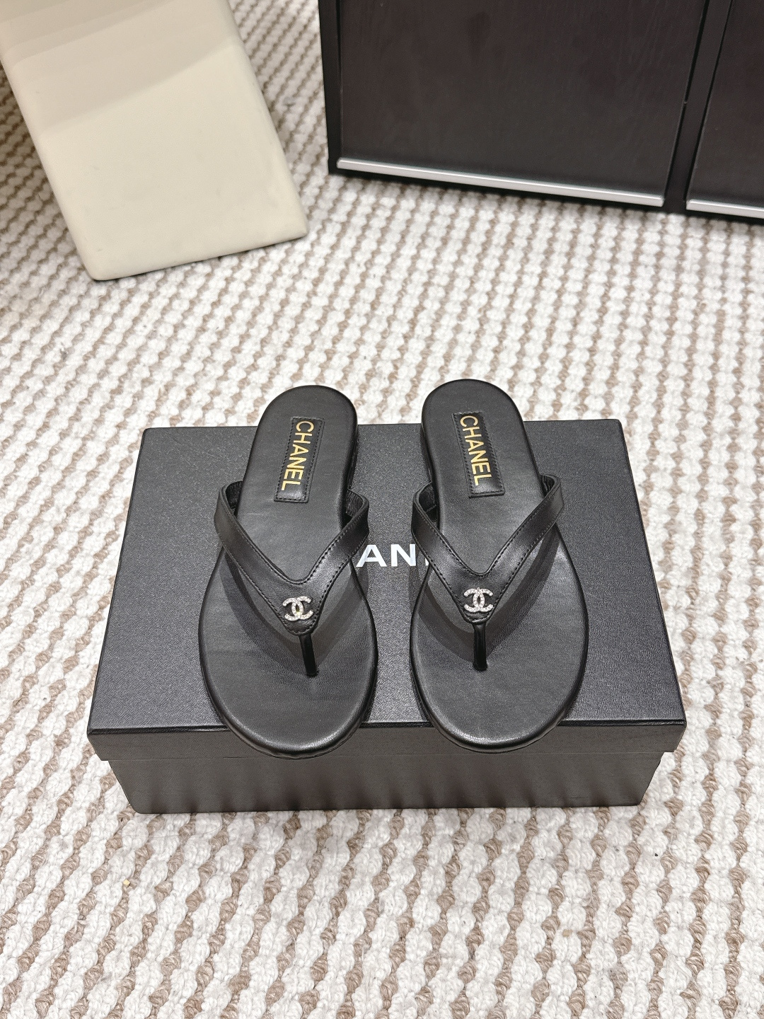 Chanel Chanel 26ss 小香 新款 三角人字拖 春夏香家