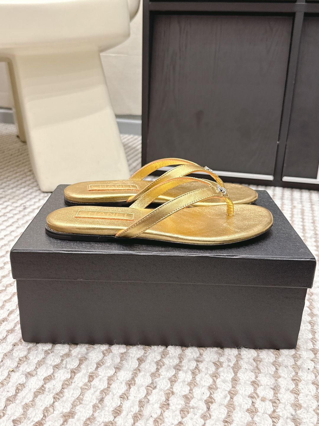 Chanel Chanel 26ss 小香 新款 三角人字拖 春夏香家