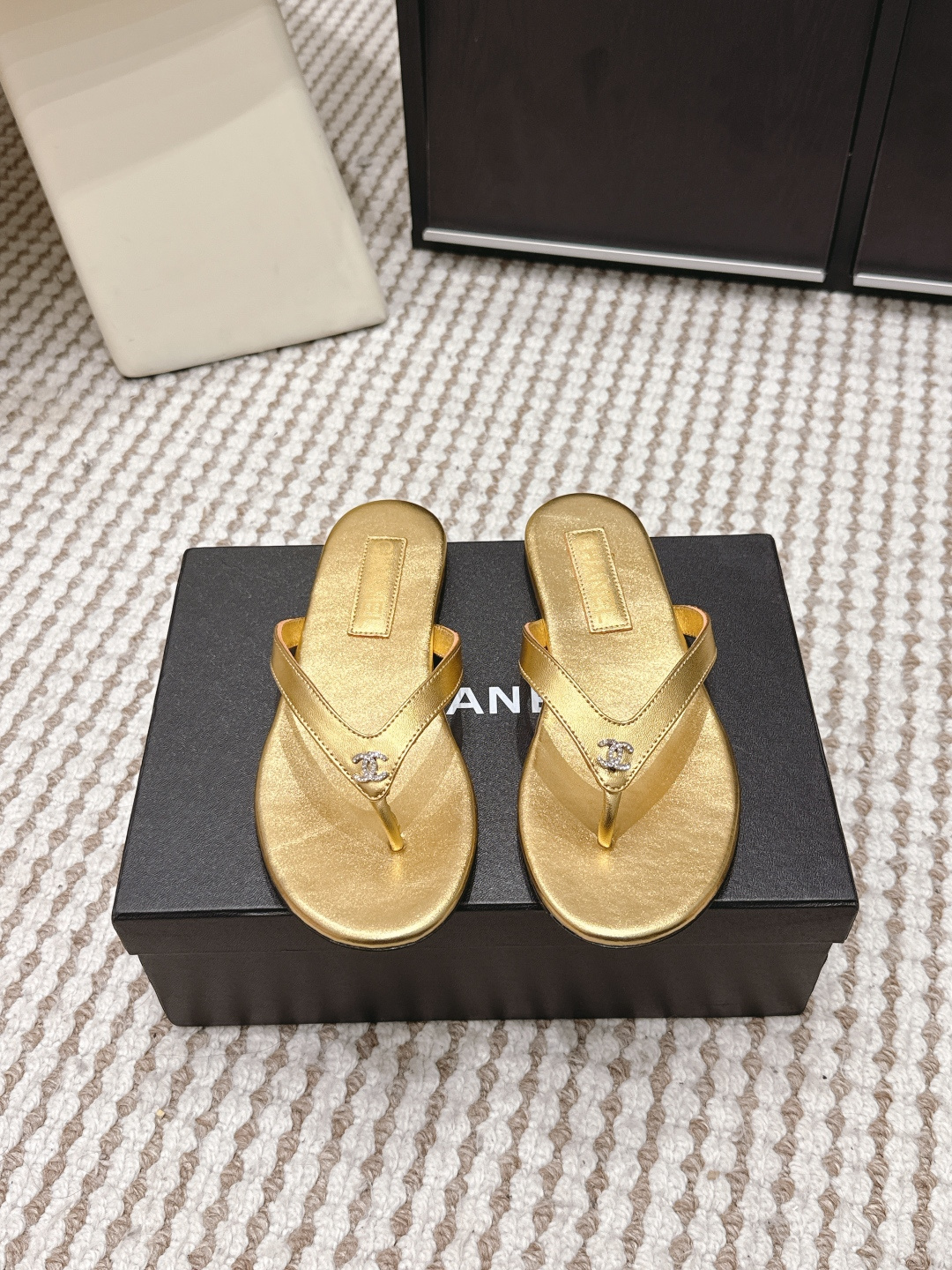 Chanel Chanel 26ss 小香 新款 三角人字拖 春夏香家