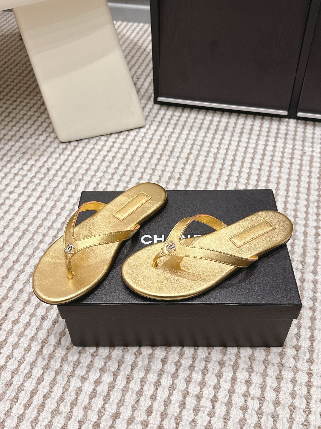 Chanel Chanel 26ss 小香 新款 三角人字拖 春夏香家