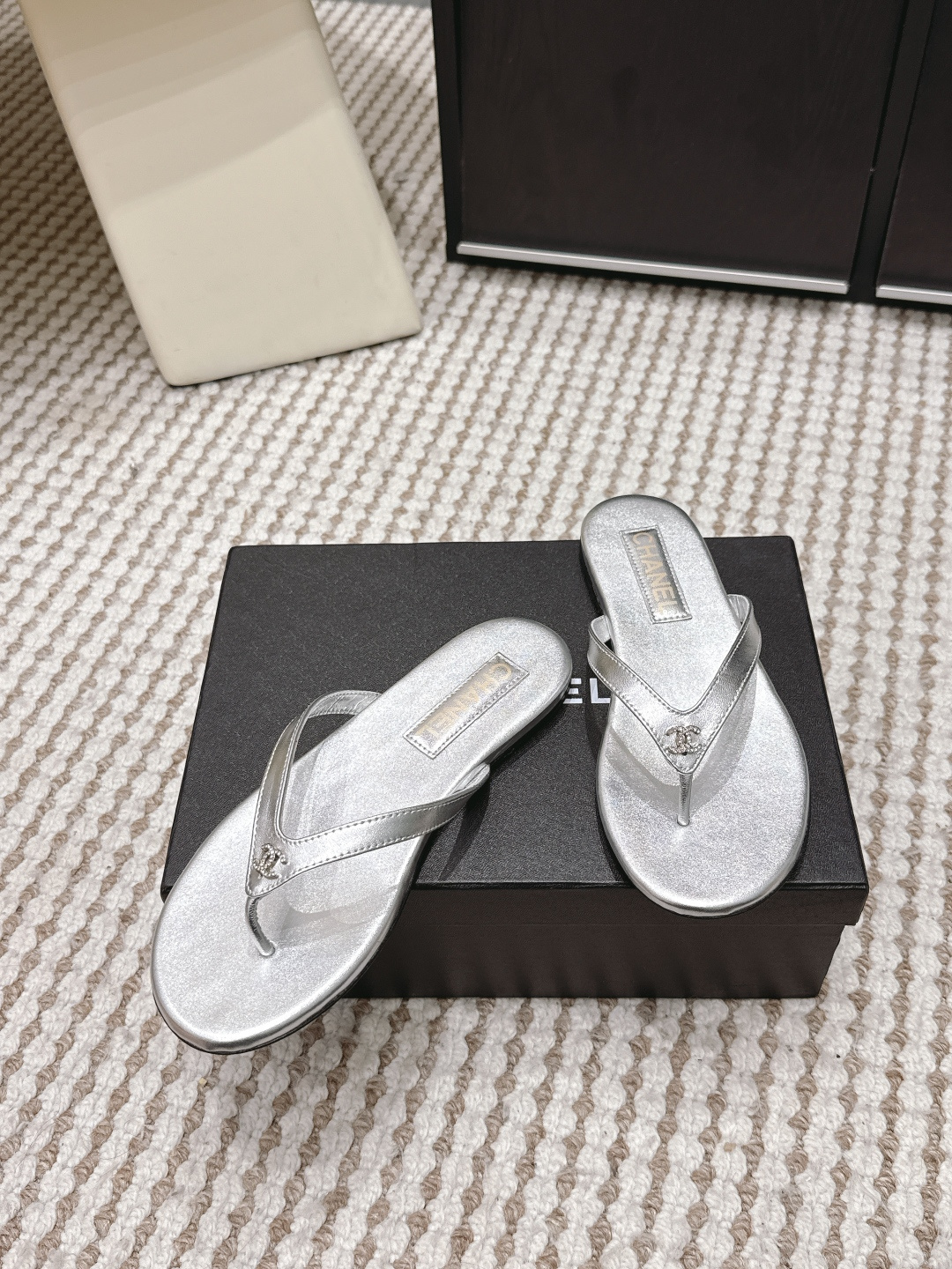 Chanel Chanel 26ss 小香 新款 三角人字拖 春夏香家