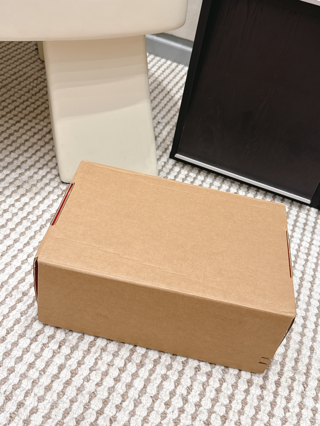 NO:758510,Official website sync box packaging, high heels sandals, sandals, high heels19860909官网同步盒包装,高跟鞋凉鞋,sandals,high heels,Women's Shoes