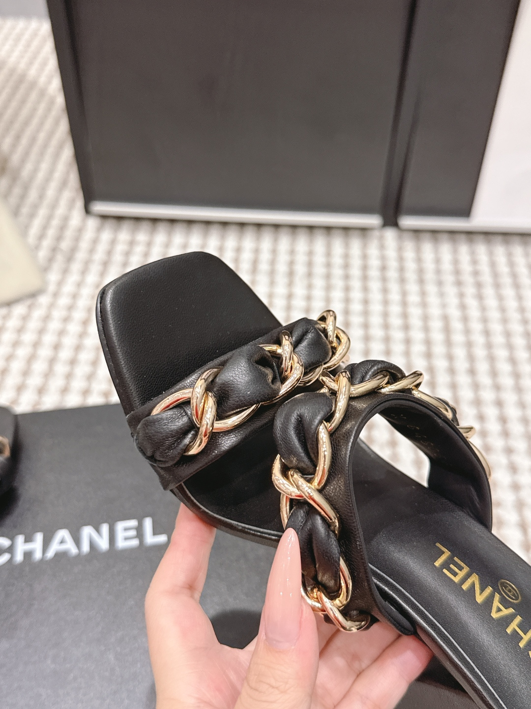 Chanel Chanel香奈儿 2026春夏新款 粗跟 一字拖鞋