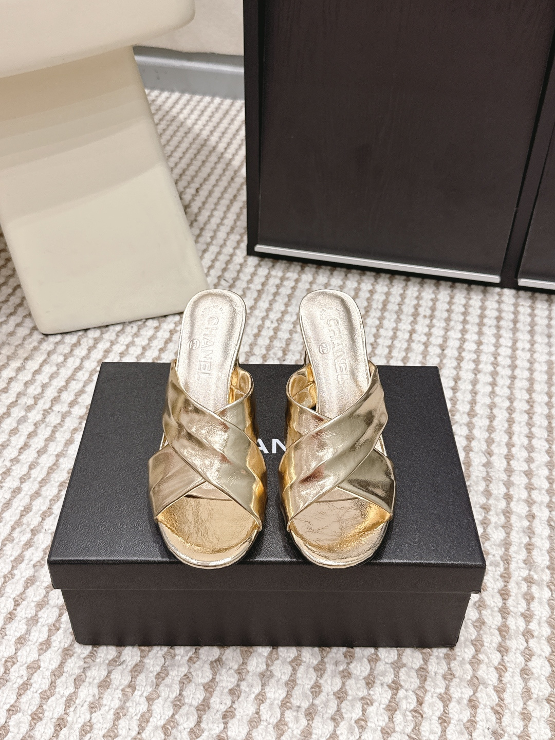 Chanel Chane*l 2026春夏新款 高跟 交叉带 凉拖鞋​​