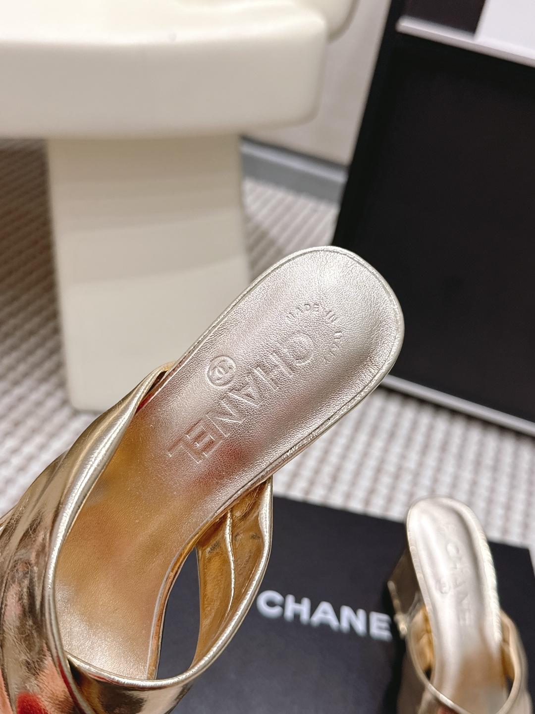 Chanel Chane*l 2026春夏新款 高跟 交叉带 凉拖鞋​​