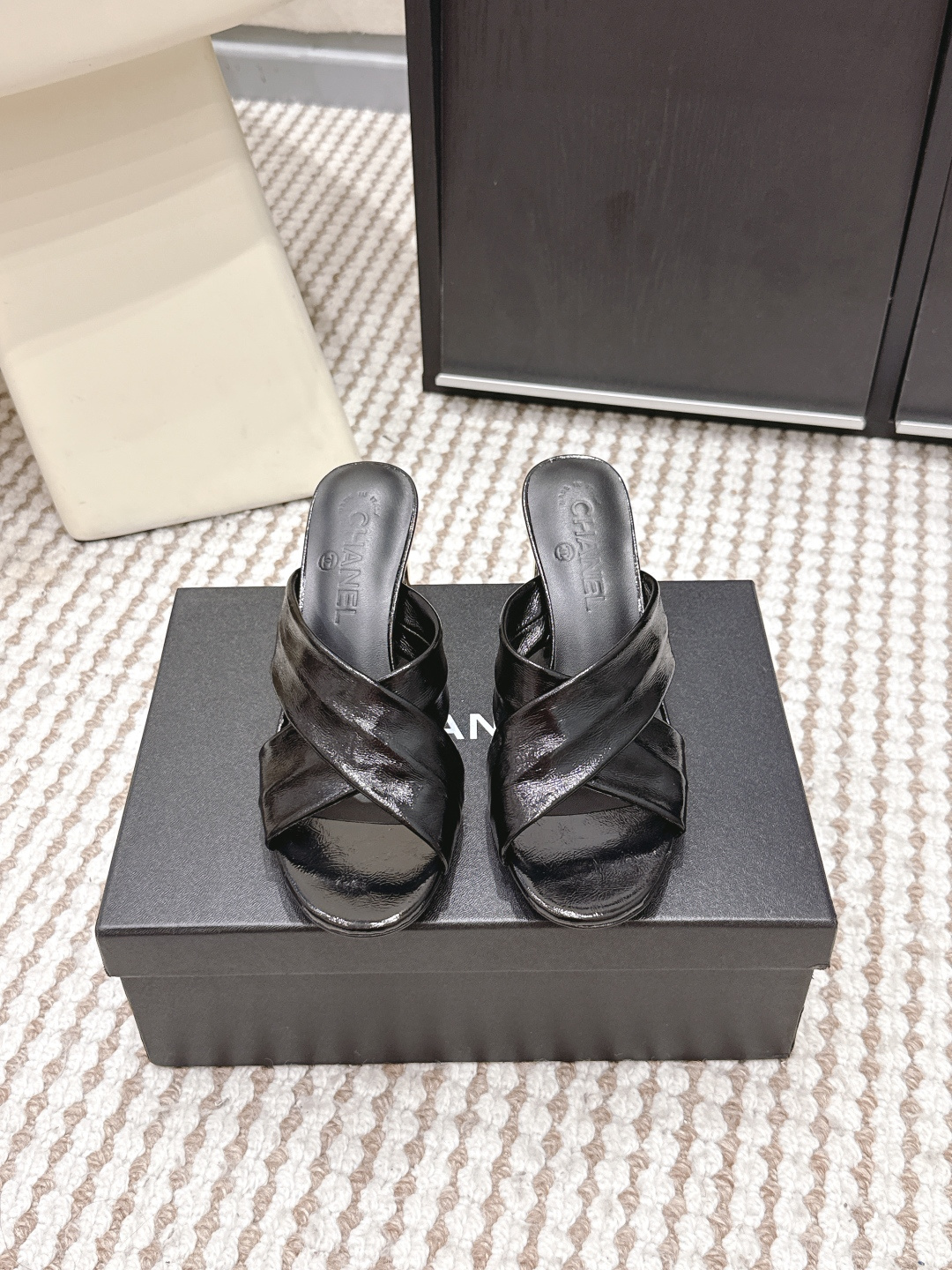 Chanel Chane*l 2026春夏新款 高跟 交叉带 凉拖鞋​​