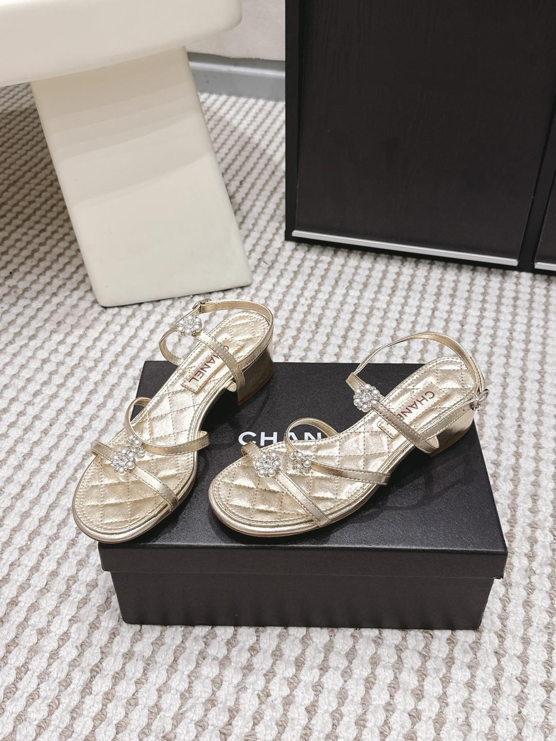Chanel Chane*26SS早春新款珍珠水钻凉鞋
