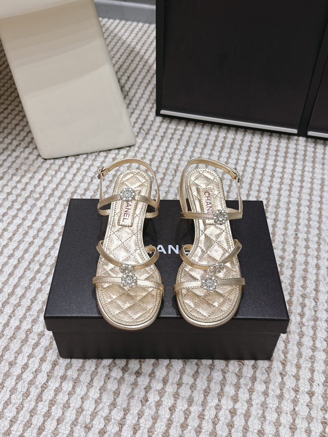 Chanel Chane*26SS早春新款珍珠水钻凉鞋