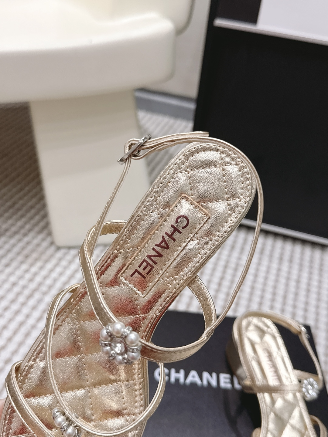 Chanel Chane*26SS早春新款珍珠水钻凉鞋