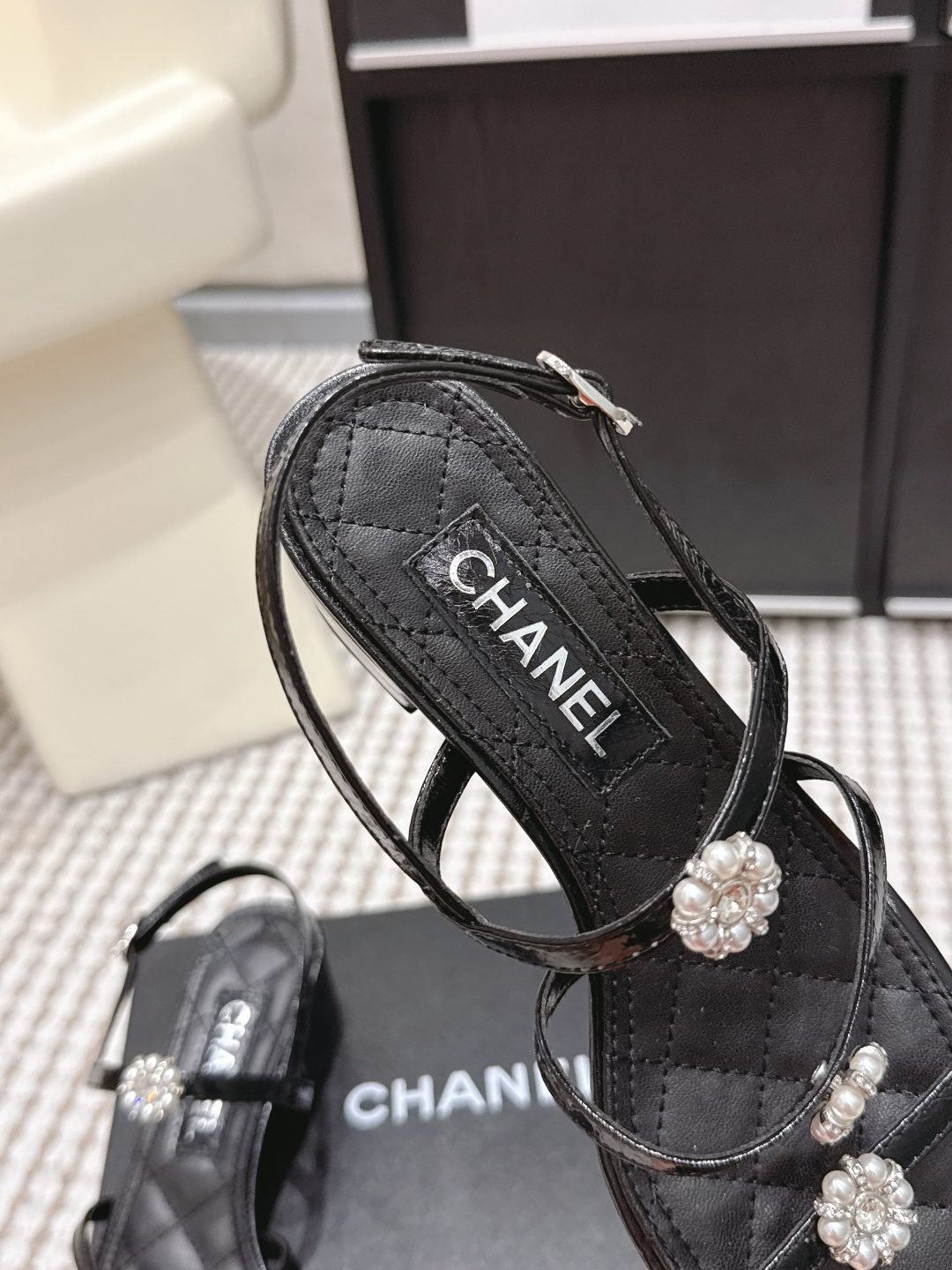 Chanel Chane*26SS早春新款珍珠水钻凉鞋
