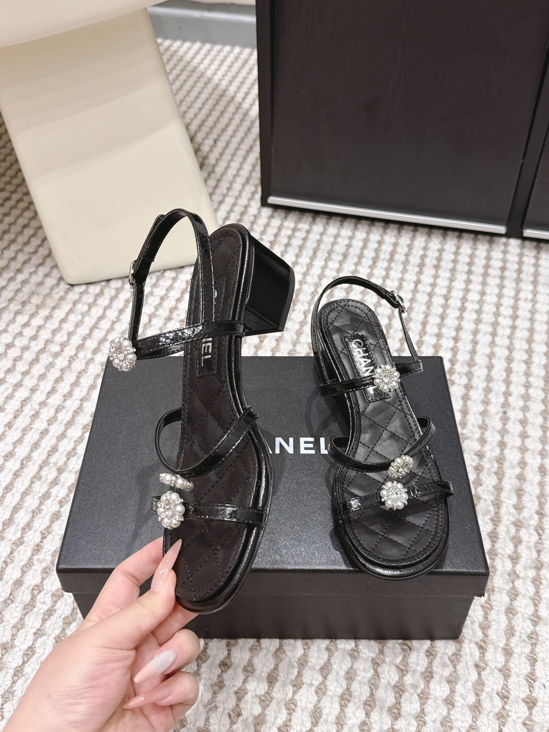 Chanel Chane*26SS早春新款珍珠水钻凉鞋