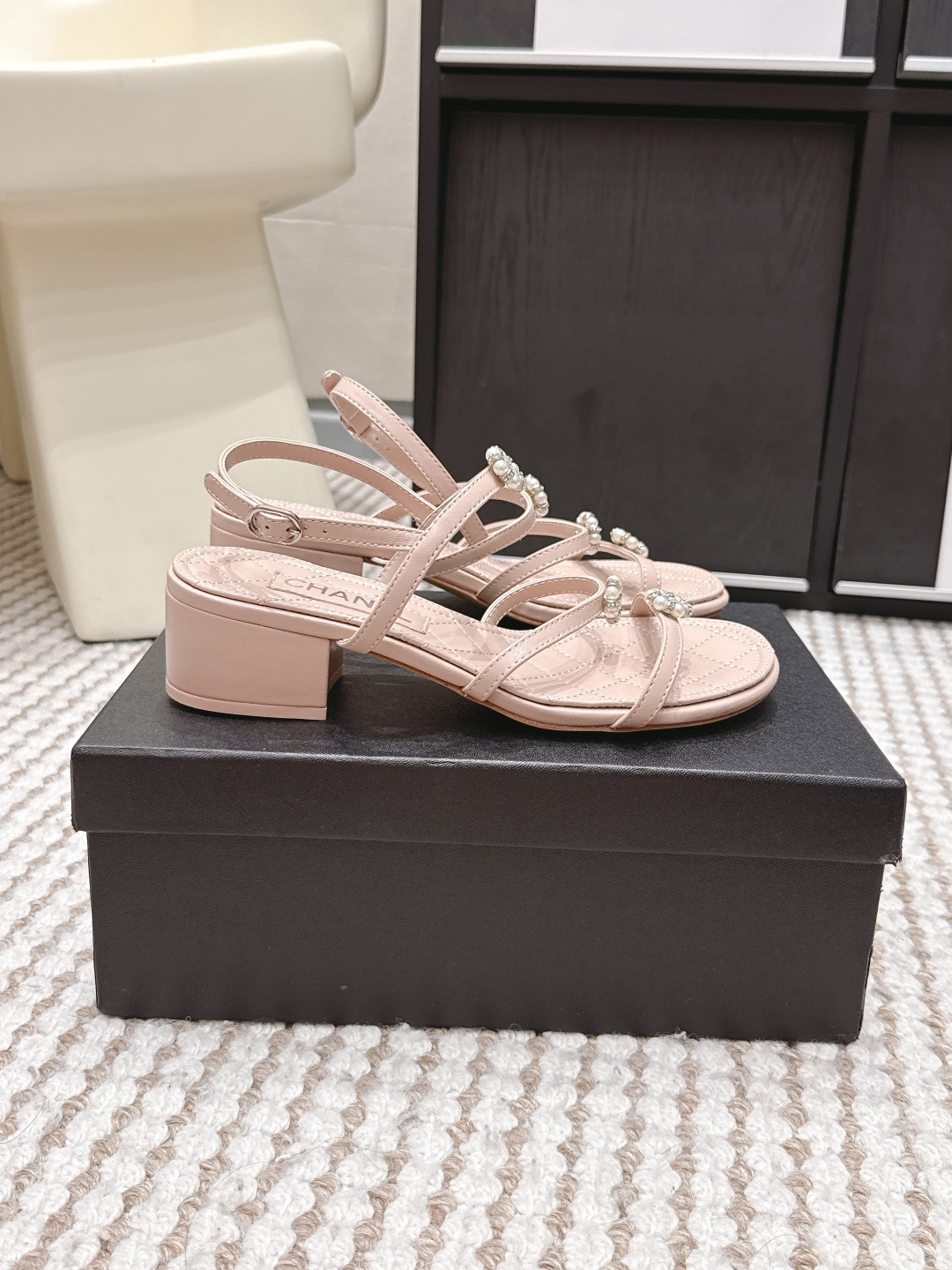 Chanel Chane*26SS早春新款珍珠水钻凉鞋