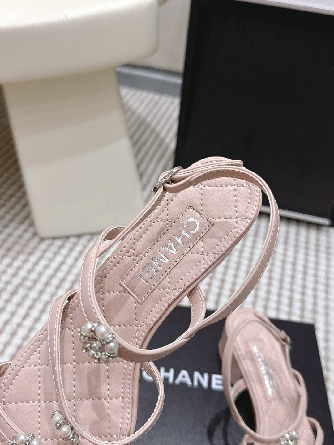 Chanel Chane*26SS早春新款珍珠水钻凉鞋