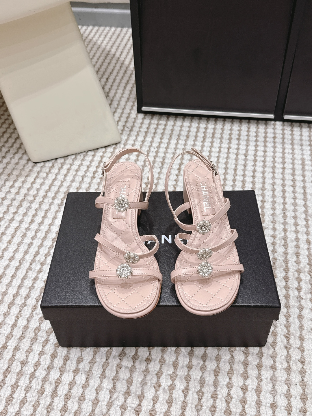 Chanel Chane*26SS早春新款珍珠水钻凉鞋