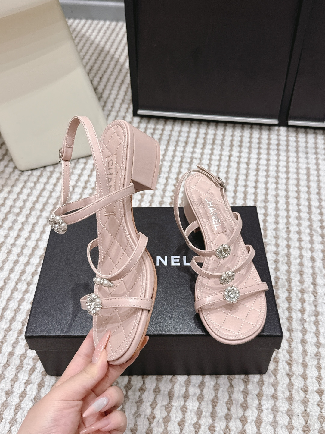Chanel Chane*26SS早春新款珍珠水钻凉鞋