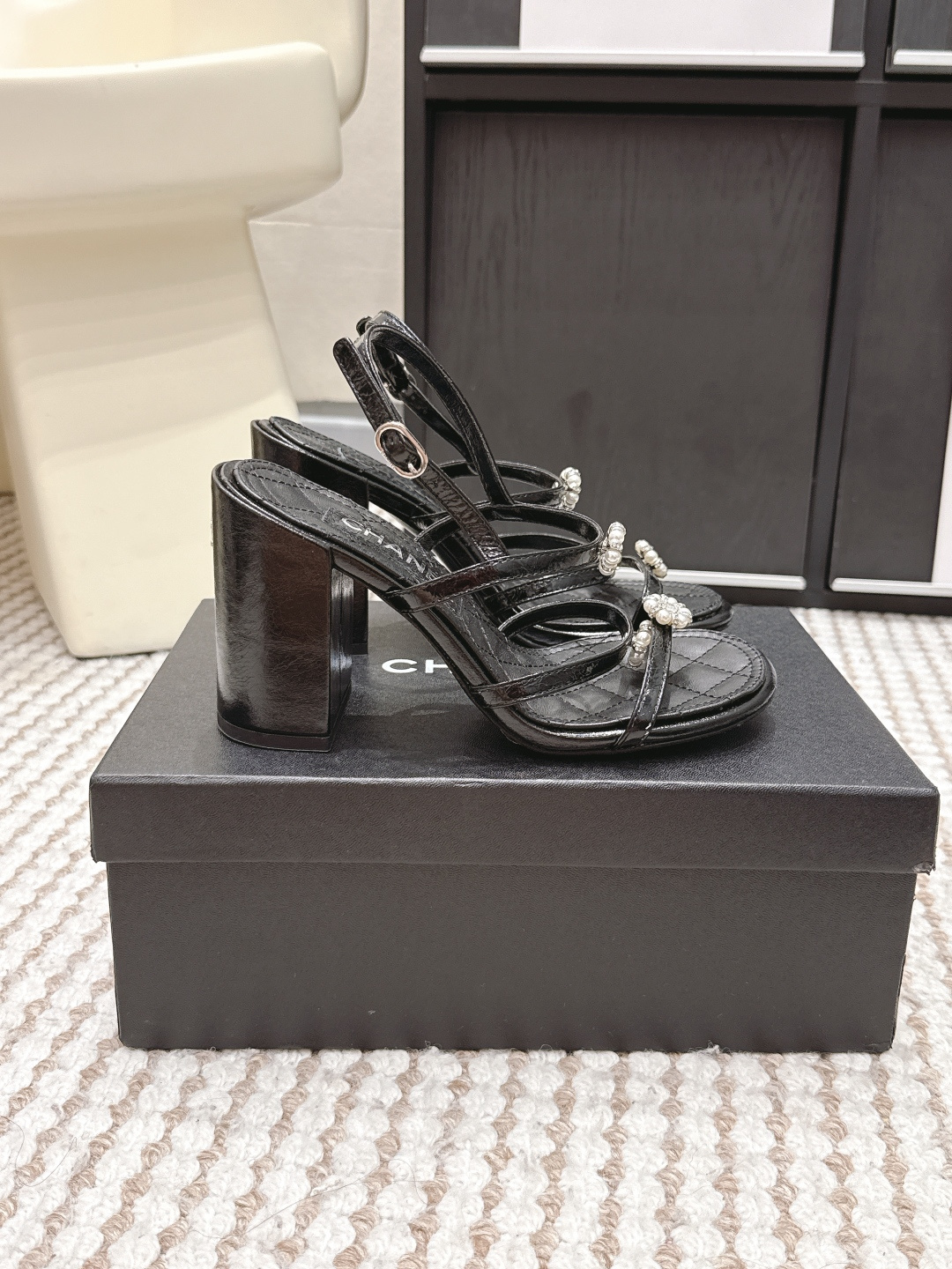 Chanel Chane*26SS早春新款珍珠水钻凉鞋